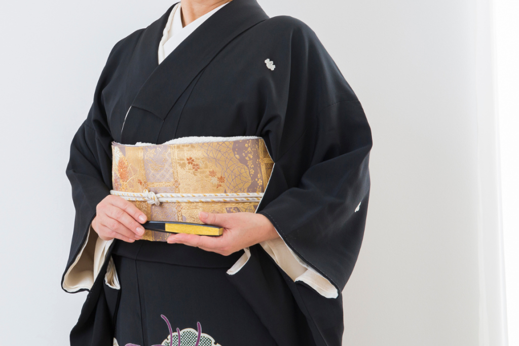 「袂を分かつ(たもとをわかつ)」とはどんな意味?どんな時に使う言葉?他の着物に関する慣用句もご紹介 - 京都きもの市場 着物宅配レンタルの着物 ...